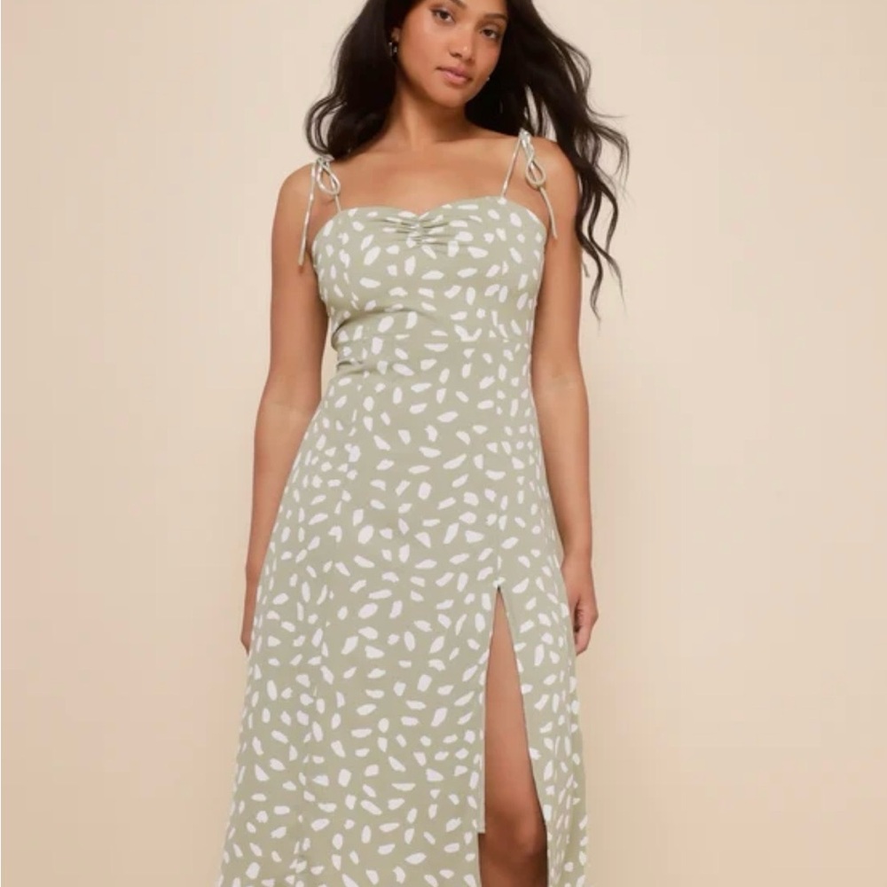 Lulu's Sage Green Patterned Midi Dress